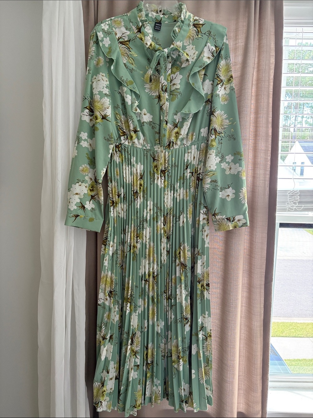 Floral Pleated Maxi Dress with Ruffle Collar - Mint Green Size XL
